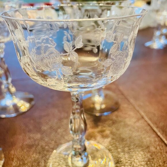 FostoriaVintage Crystal Etched Champagne Glasses  Set 4  Floral Design 6" - Picture 3 of 9